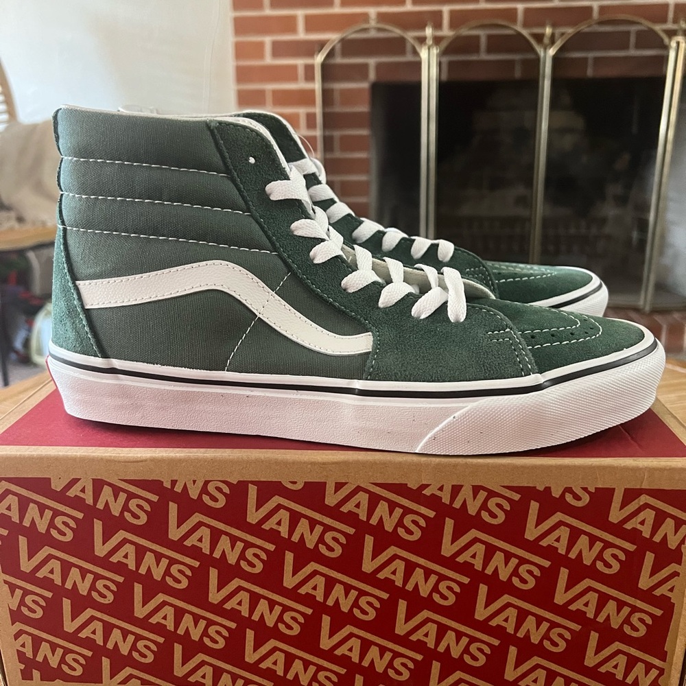 Vans - Picture 6 of 7